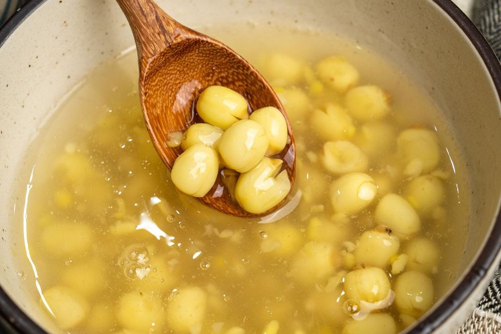 soupe sucrée aux graines de lotus