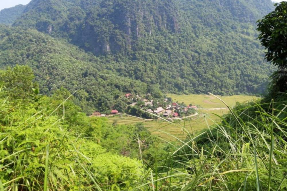 Vue panoramique du village de Ban Uoi