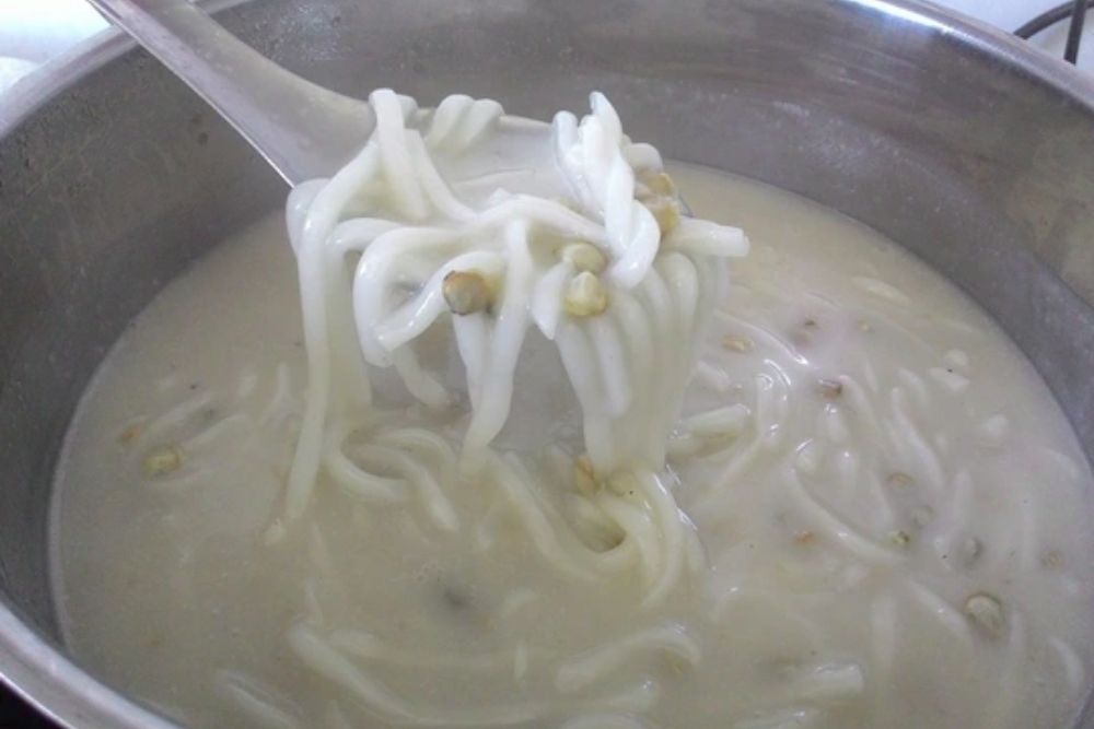 bun canh hen nuoc cot dua