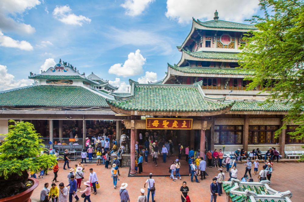 Le sanctuaire de la Déesse Xu du mont Sam, un lieu de pèlerinage renommé à Châu Đốc.