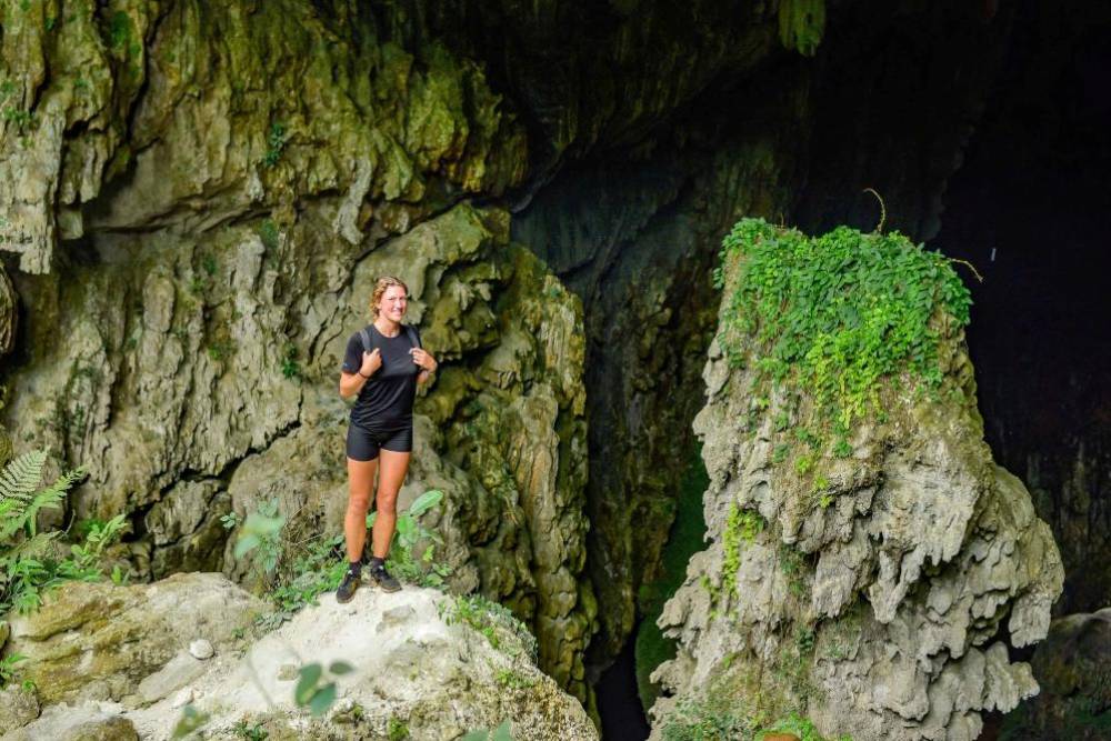 Vue panoramique de la grotte Muong