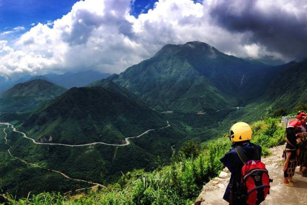 Aventure à moto à travers les montagnes brumeuses de Sapa