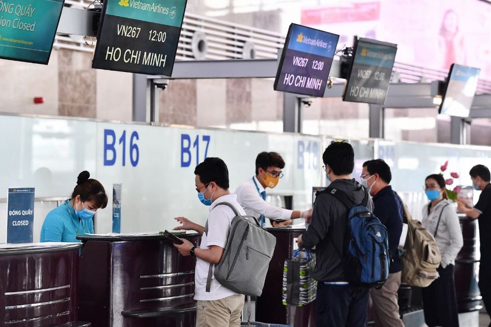 Un comptoir d'enregistrement à l'aéroport international de Noi Bai à Hanoi